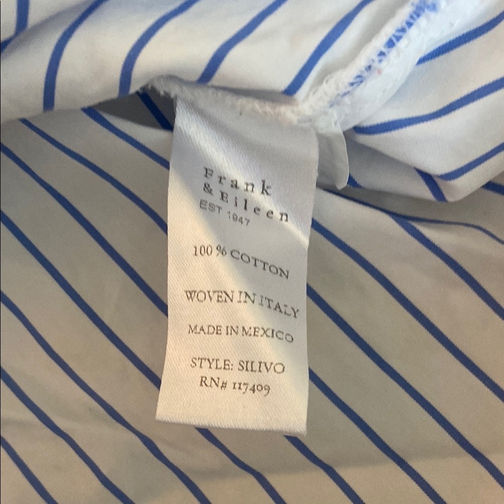 Frank & Eileen Sylvio Blue and White Untuckable Striped Shirt sz Med - Picture 4 of 8